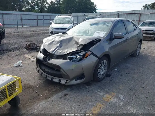 5YFBURHEXKP862118 2019 TOYOTA COROLLA - Image 2