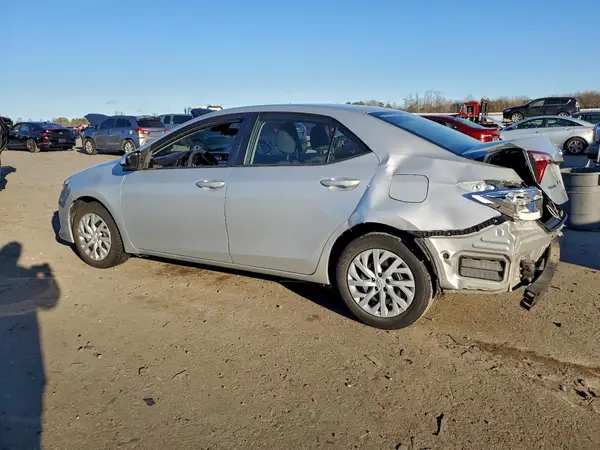 5YFBURHEXKP864032 2019 TOYOTA COROLLA - Image 2