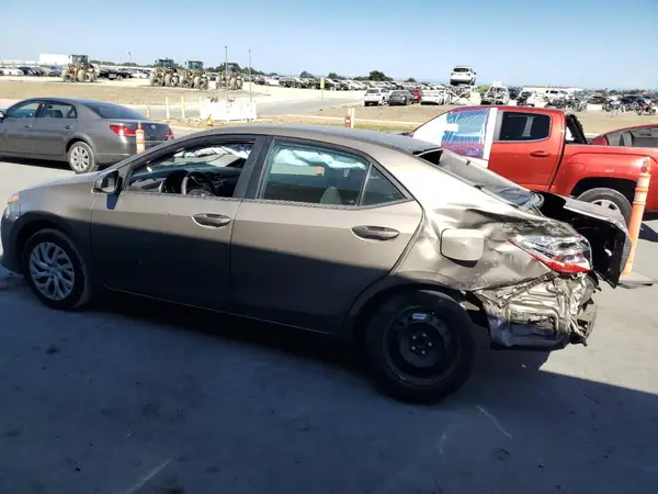 5YFBURHEXKP866394 2019 TOYOTA COROLLA - Image 2