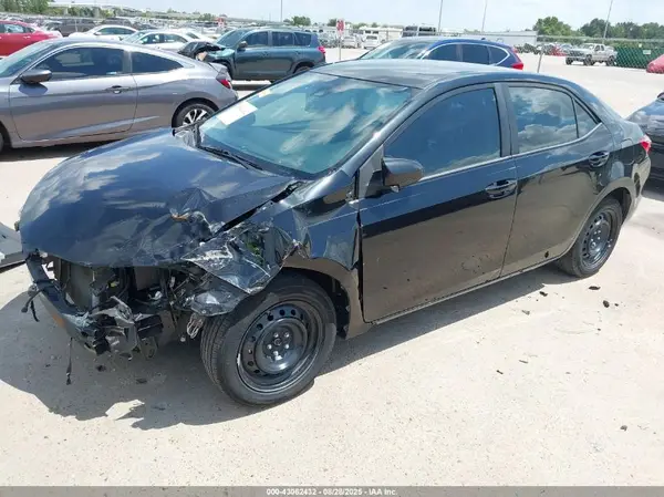 5YFBURHEXKP867822 2019 TOYOTA COROLLA - Image 2
