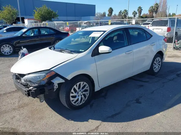 5YFBURHEXKP869487 2019 TOYOTA COROLLA - Image 2