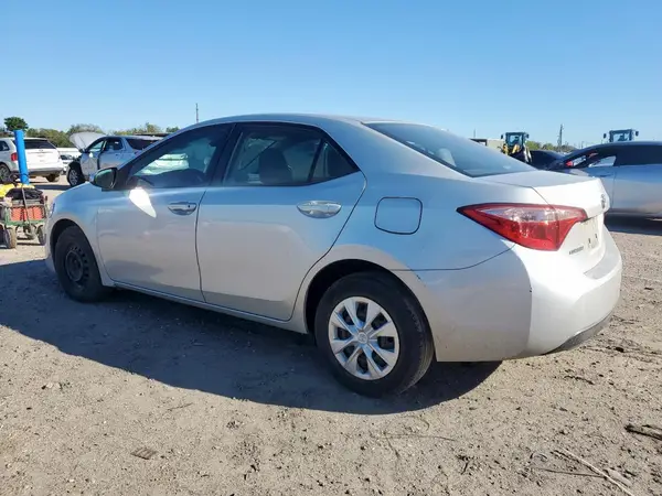 5YFBURHEXKP872017 2019 TOYOTA COROLLA - Image 2