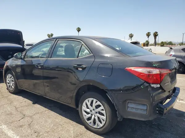 5YFBURHEXKP878075 2019 TOYOTA COROLLA - Image 2