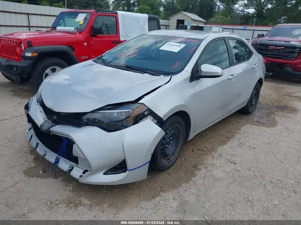 5YFBURHEXKP886449 2019 TOYOTA COROLLA - Image 2