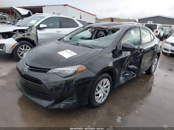 5YFBURHEXKP905789 2019 TOYOTA COROLLA - Image 2