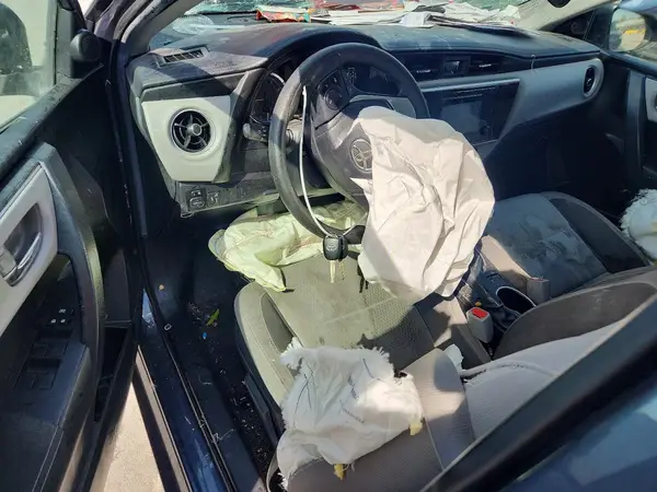 5YFBURHEXKP915061 2019 TOYOTA COROLLA - Image 8