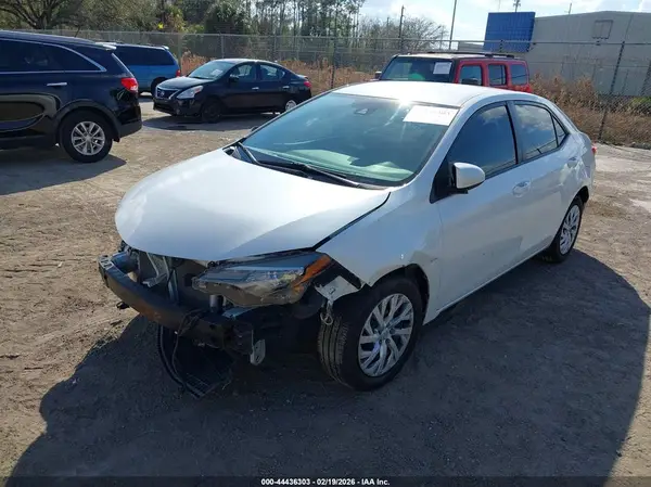 5YFBURHEXKP926805 2019 TOYOTA COROLLA - Image 2