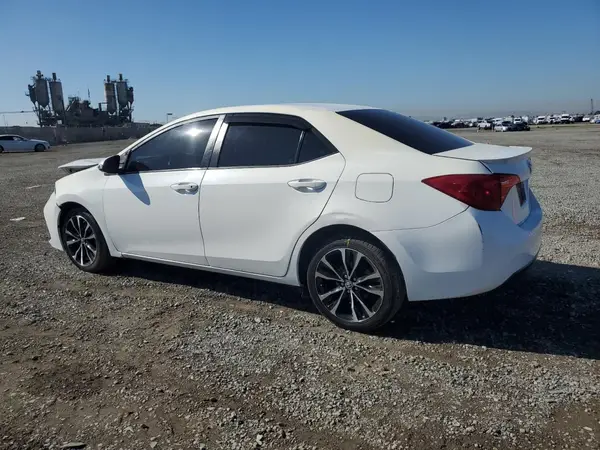 5YFBURHEXKP927663 2019 TOYOTA COROLLA - Image 2
