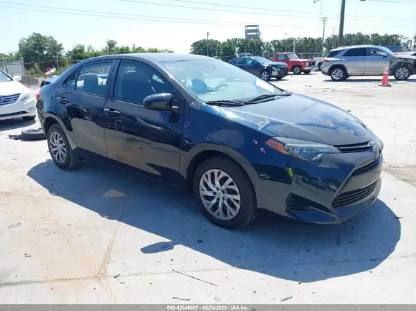 5YFBURHEXKP929493 2019 TOYOTA COROLLA - Image 1