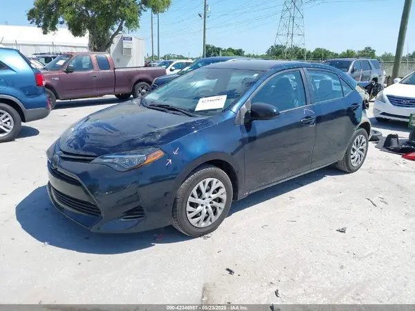 5YFBURHEXKP929493 2019 TOYOTA COROLLA - Image 2