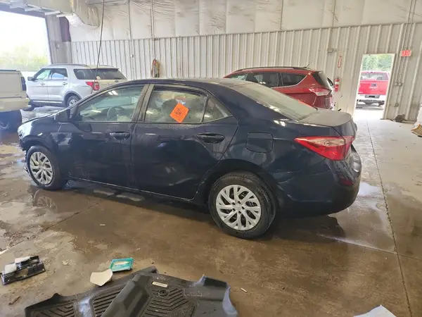 5YFBURHEXKP937805 2019 TOYOTA COROLLA - Image 2