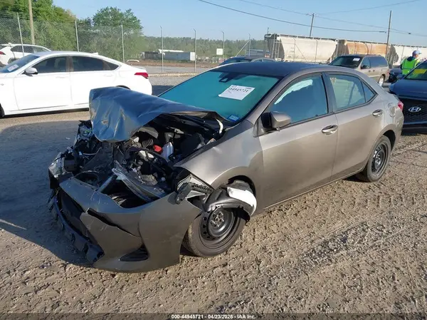 5YFBURHEXKP939084 2019 TOYOTA COROLLA - Image 2