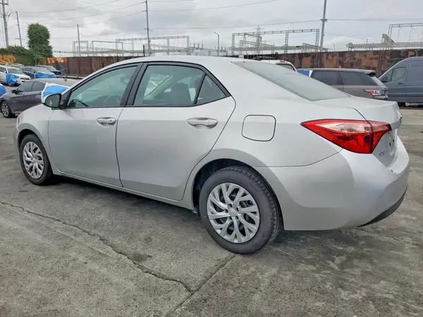 5YFBURHEXKP940865 2019 TOYOTA COROLLA - Image 2