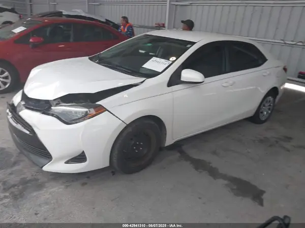 5YFBURHEXKP945208 2019 TOYOTA COROLLA - Image 2