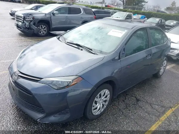 5YFBURHEXKP946990 2019 TOYOTA COROLLA - Image 2