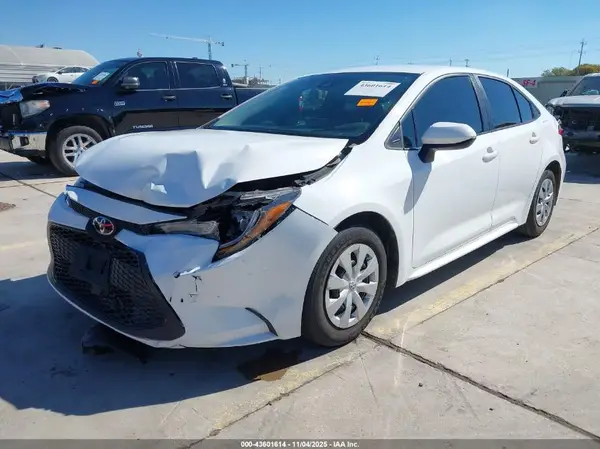 5YFDPMAE0NP384048 2022 TOYOTA COROLLA - Image 2
