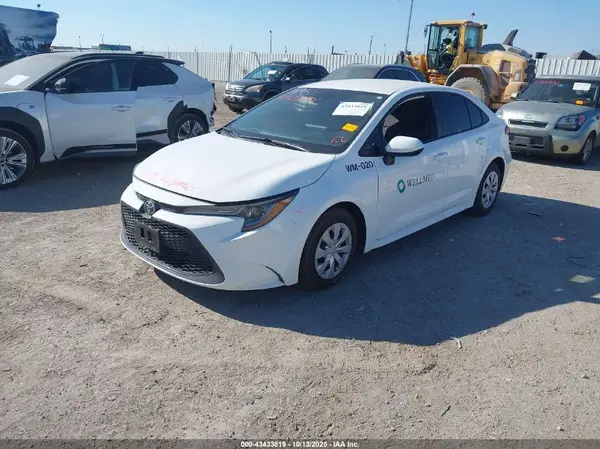 5YFDPMAE1NP350183 2022 TOYOTA COROLLA - Image 2