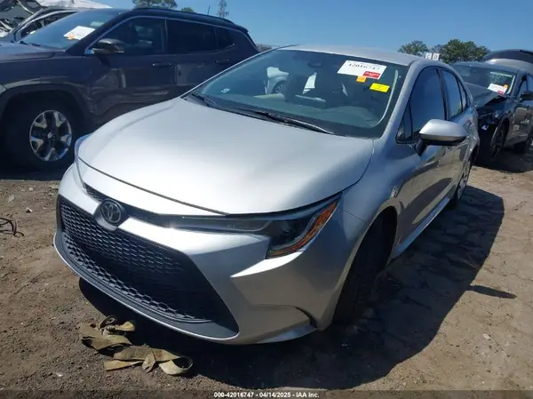5YFDPMAE4MP168184 2021 TOYOTA COROLLA - Image 2