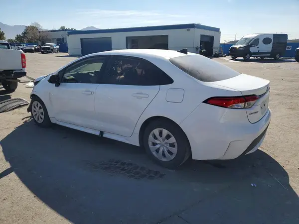 5YFDPMAE7NP274050 2022 TOYOTA COROLLA - Image 2