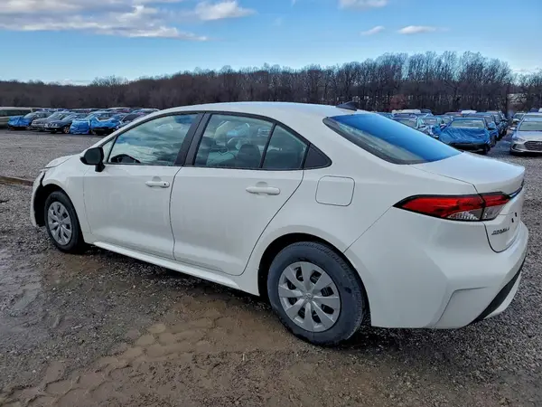 5YFDPMAE7NP315518 2022 TOYOTA COROLLA - Image 2