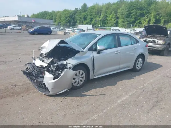 5YFDPMAE7NP351497 2022 TOYOTA COROLLA - Image 2