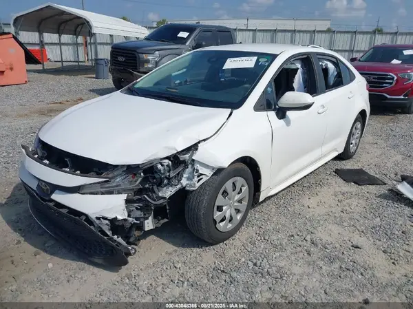 5YFDPMAE8MP156037 2021 TOYOTA COROLLA - Image 2