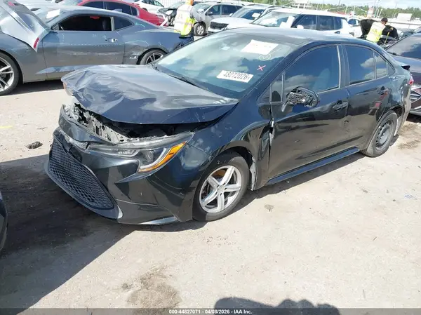 5YFDPMAE9MP201339 2021 TOYOTA COROLLA - Image 2