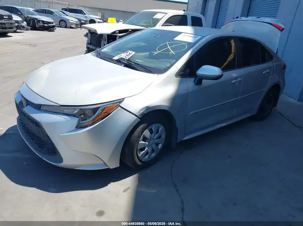 5YFDPRAE3LP017431 2020 TOYOTA COROLLA - Image 2