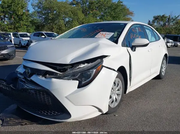 5YFDPRAE5LP108829 2020 TOYOTA COROLLA - Image 2