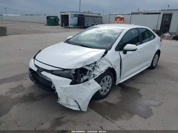 5YFDPRAE7LP069077 2020 TOYOTA COROLLA - Image 2