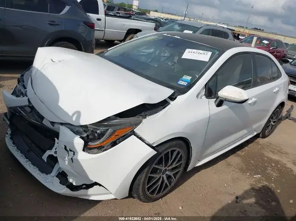 5YFDPRAE8LP096370 2020 TOYOTA COROLLA - Image 2