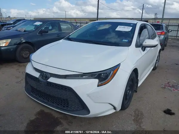 5YFDPRAE9LP105125 2020 TOYOTA COROLLA - Image 2