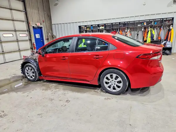 5YFEPMAE0MP160037 2021 TOYOTA COROLLA - Image 2