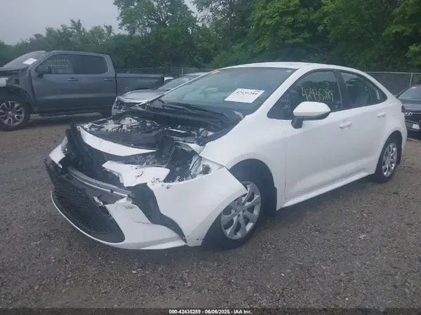 5YFEPMAE0MP160278 2021 TOYOTA COROLLA - Image 2