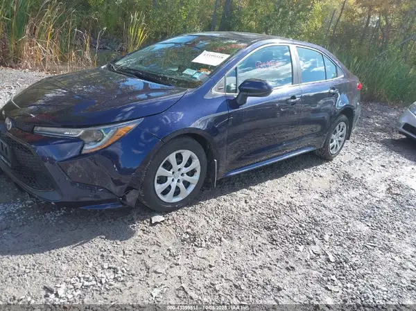 5YFEPMAE0MP167568 2021 TOYOTA COROLLA - Image 2