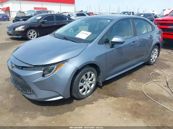 5YFEPMAE0MP172348 2021 TOYOTA COROLLA - Image 2