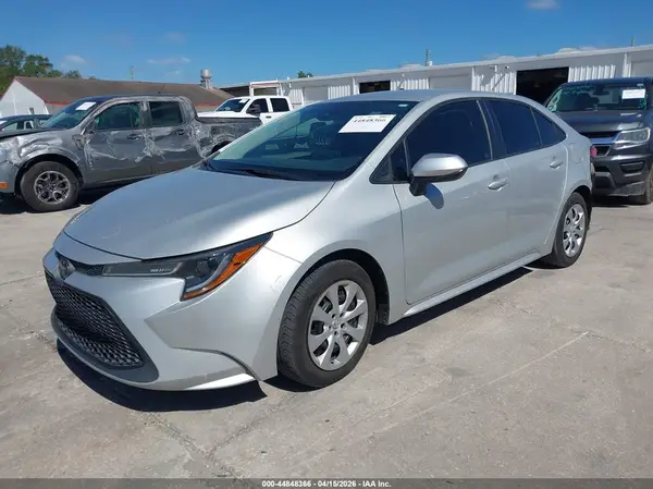 5YFEPMAE0MP173757 2021 TOYOTA COROLLA - Image 2