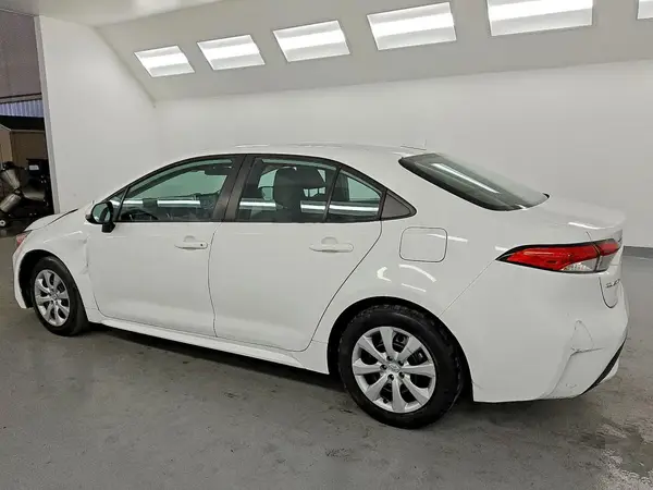 5YFEPMAE0MP185889 2021 TOYOTA COROLLA - Image 2
