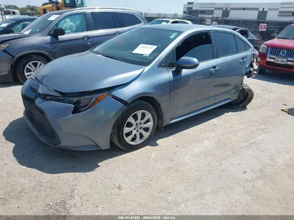 5YFEPMAE0MP201721 2021 TOYOTA COROLLA - Image 2