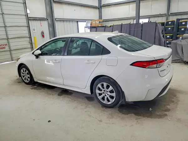 5YFEPMAE0MP208006 2021 TOYOTA COROLLA - Image 2