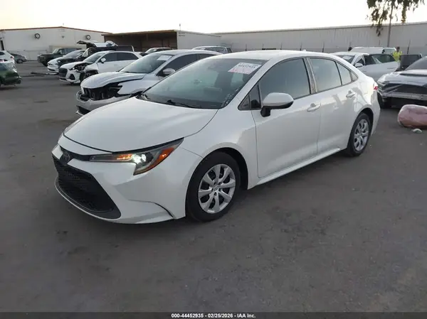 5YFEPMAE0MP210659 2021 TOYOTA COROLLA - Image 2