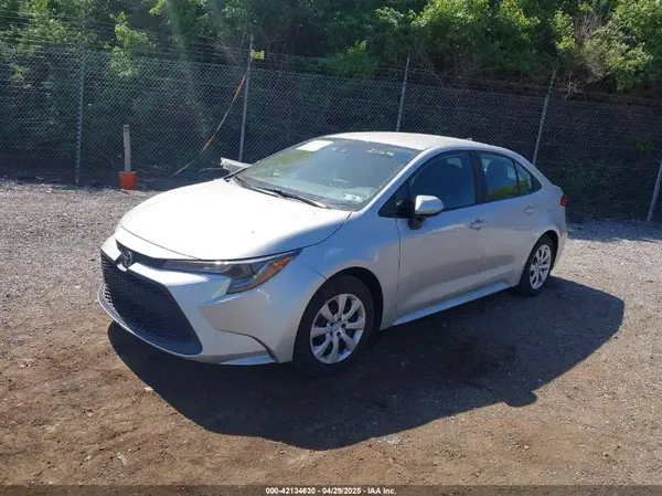 5YFEPMAE0MP211696 2021 TOYOTA COROLLA - Image 2