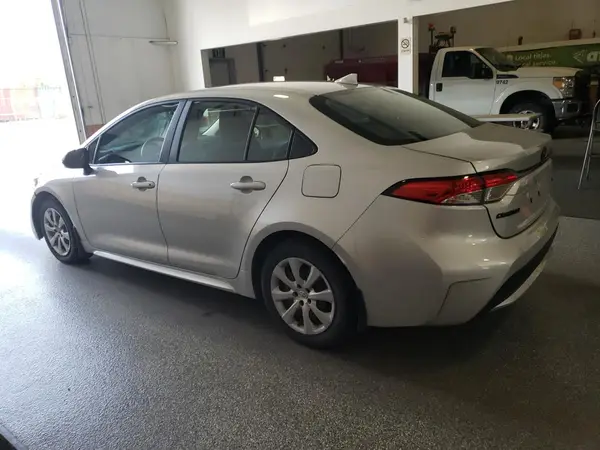 5YFEPMAE0MP223637 2021 TOYOTA COROLLA - Image 2