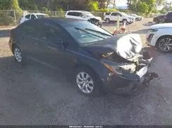 5YFEPMAE0MP225601 2021 TOYOTA COROLLA