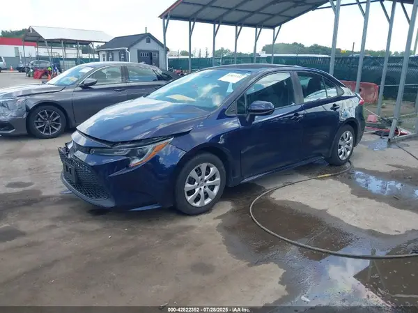 5YFEPMAE0MP250644 2021 TOYOTA COROLLA - Image 2
