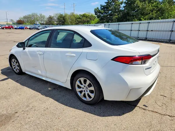 5YFEPMAE0MP258369 2021 TOYOTA COROLLA - Image 2