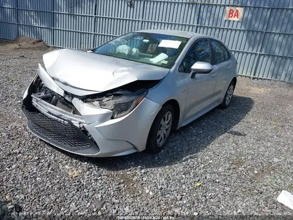 5YFEPMAE0MP263118 2021 TOYOTA COROLLA - Image 2