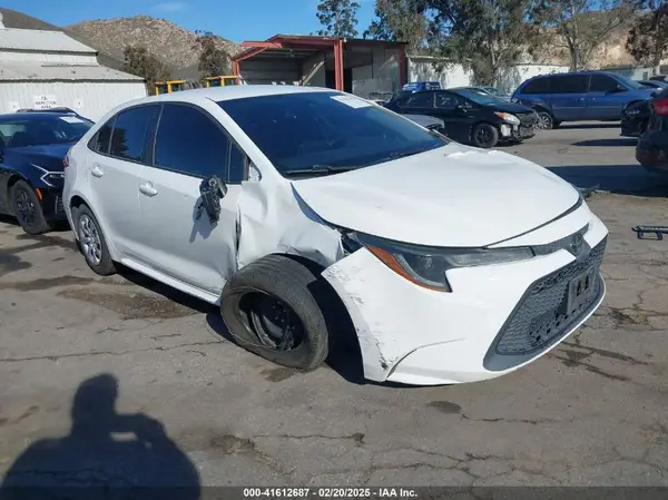 5YFEPMAE0MP263569 2021 TOYOTA COROLLA - Image 1