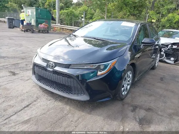 5YFEPMAE0MP270831 2021 TOYOTA COROLLA - Image 2