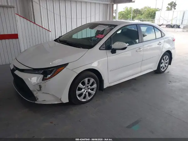 5YFEPMAE0NP272113 2022 TOYOTA COROLLA - Image 2